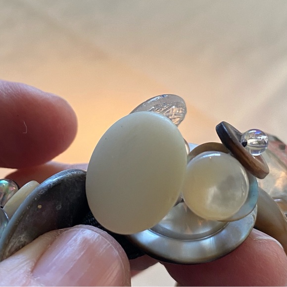 Button Bracelet - Picture 6 of 9